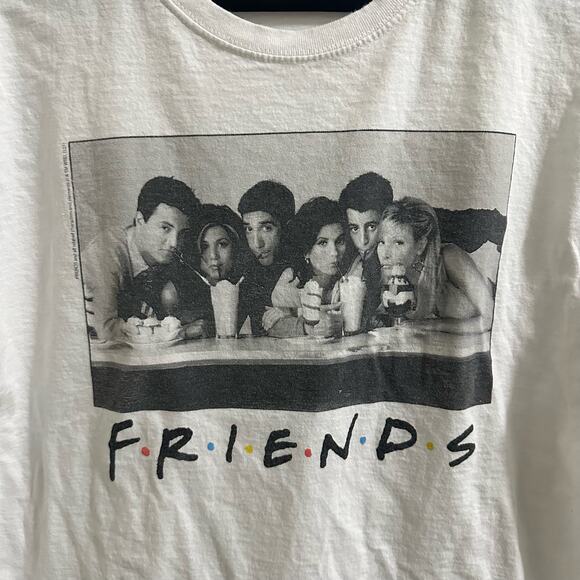 💥Fruit Of The Loom Unisex HD Cotton FRIENDS TV Graphic‎ T-Shirt size Large White - Picture 2 of 6